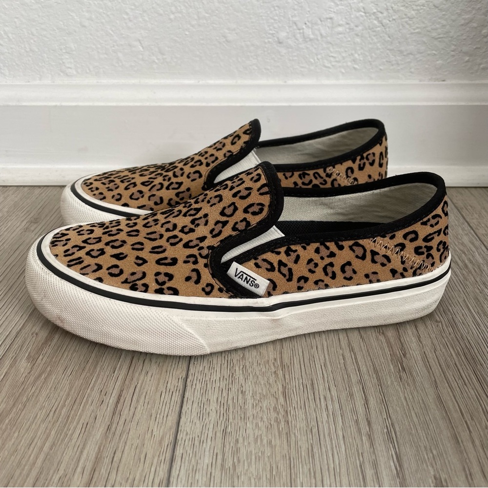 Vans - Picture 2 of 5